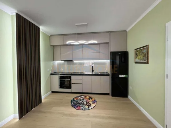 Tirane, shitet apartament 2+1 Kati 3, 88 m² 145.000 € (Yzberisht)