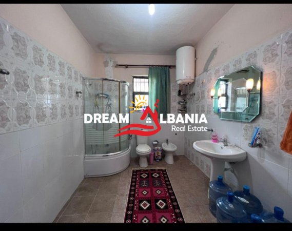 Tirane, jepet me qera 2+1 Kati 1, 120 m² 510 € (në zonën e Laprakës)