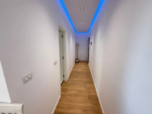 Tirane, jepet me qera apartament 2+1 Kati 1, 100 m² 600 € 