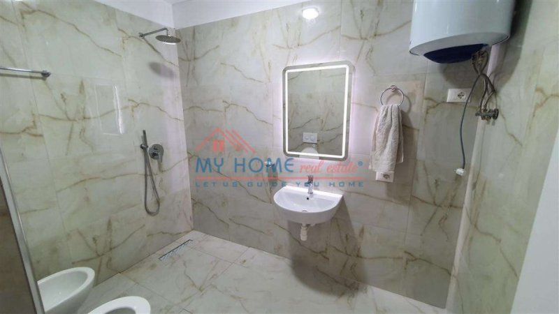 Tirane, shitet apartament 2+1+Ballkon Kati 7, 105 m² 210.000 € (Kongresi i Manastirit)