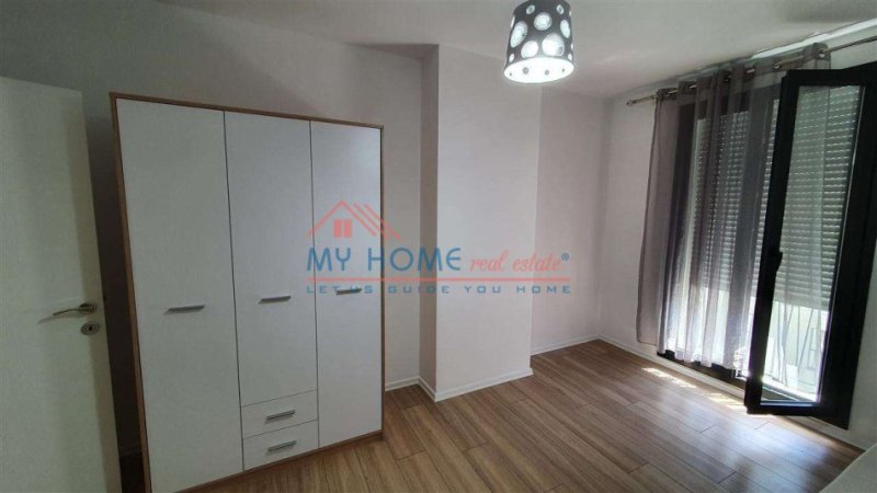 Tirane, shitet apartament 2+1+Ballkon Kati 7, 105 m² 210.000 € (Kongresi i Manastirit)
