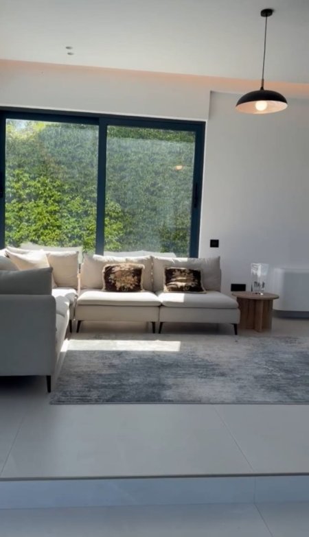 Tirane, jepet me qera Vile 4 Katshe, 1.200 m² 6.500 € (Rruga e Ullishteve, Liqeni i Thatë, Tiranë, TT 2046)