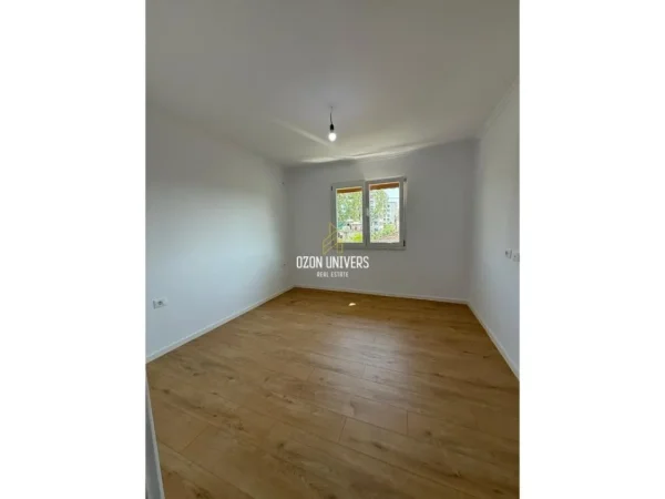 Tirane, shitet apartament 2+1+Ballkon Kati 2, 72 m² 122.000 € (Fax News, Ali Dem)