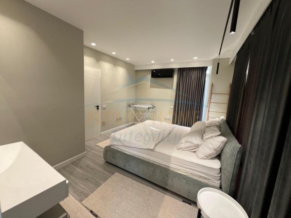 Tirane, jepet me qera apartament 1+1 Kati 3, 76 m² 650 € (Sauk, Tiranë)