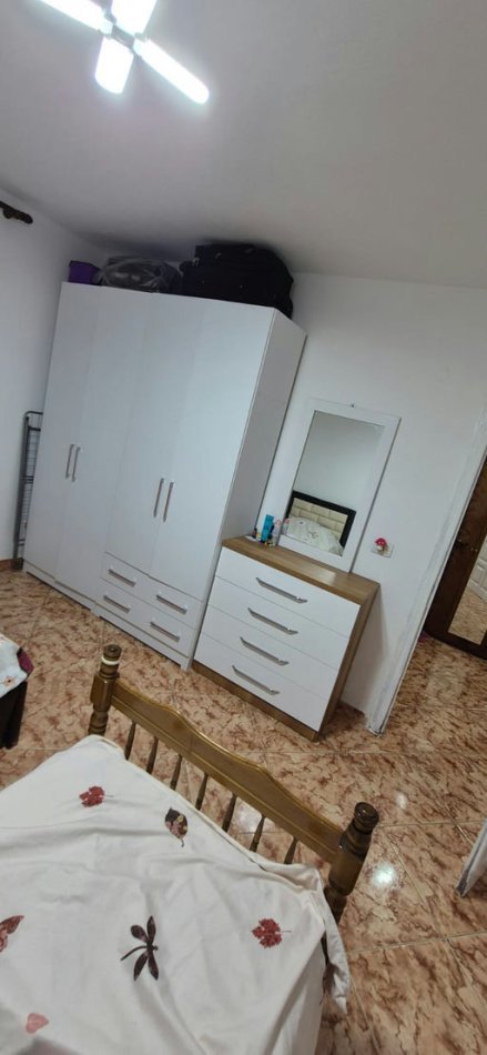 Tirane, jepet me qera Vile 1+1 , 50 m² 410 € (Rruga &quot;Niko Avrami&quot;)