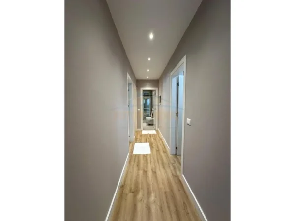 Durres, shitet apartament 2+1+Ballkon Kati 0, 105 m² 415.000 € (Gjiri i Lalzit)