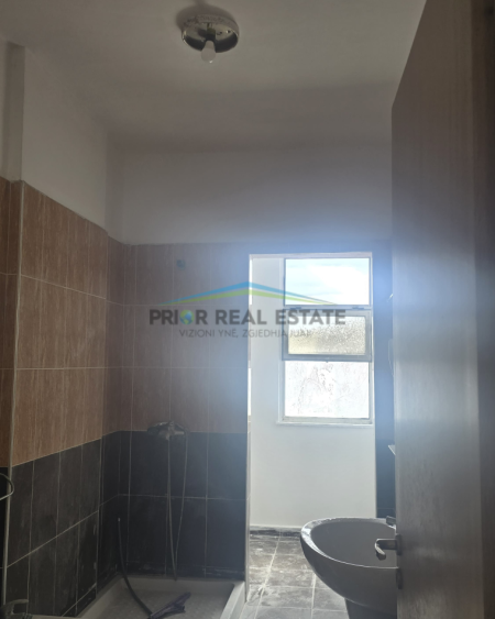 Tirane, shitet apartament 2+1+Ballkon Kati 8, 111 m² 149.000 € (Astir)