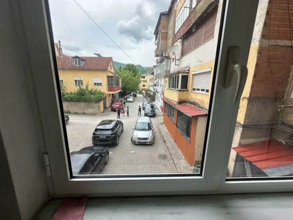 Pogradec, shitet apartament 2+1+Ballkon , 74 m²