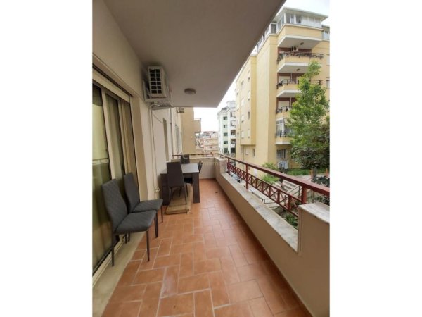 Tirane, jepet me qera apartament 2+1+Aneks+Ballkon Kati 1, 120 m² 600 € (perballe fondacionit Eleonora)