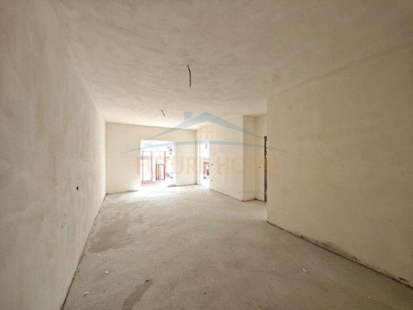 Durres, shitet apartament 1+1+Aneks+Ballkon Kati 1, 65 m² 67.956 € (Golem)