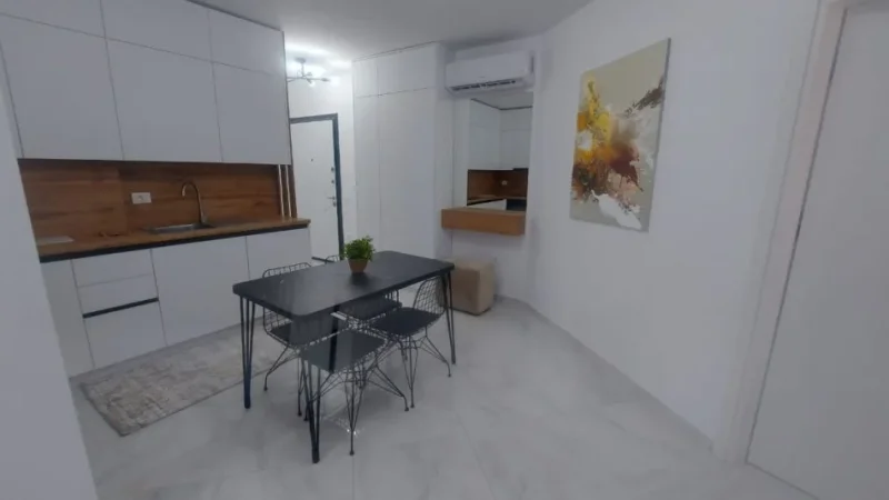 Tirane, jepet me qera apartament 2+1 Kati 7, 66 m² 500 € (Rruga Tre Deshmoret)