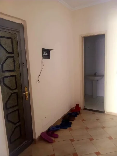 Durres, shes apartament 2+1+Ballkon, 155 m² (Vollga, Rruga Taulantia, Durres.)