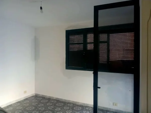 Durres, shes apartament 2+1+Ballkon, 155 m² (Vollga, Rruga Taulantia, Durres.)