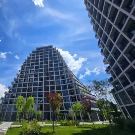 Tirane, shitet apartament 2+1 , 140 m² 459.000 € (lake view liqeni)