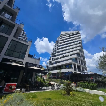 Tirane, shitet apartament 2+1 , 140 m² 459.000 € (lake view liqeni)