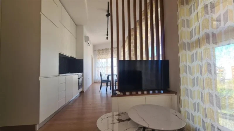 Tirane, jepet me qera apartament 1+1+Aneks Kati 2, 57 m² 400 € (Brryli)