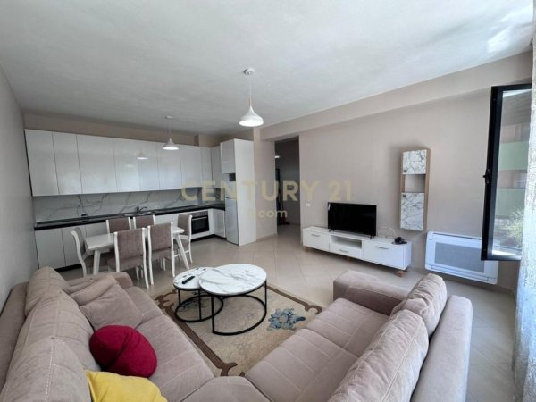 Tirane, jepet me qera apartament 2+1+Ballkon , 100 m² 650 € (Rezidenca Kodra e Diellit 2)