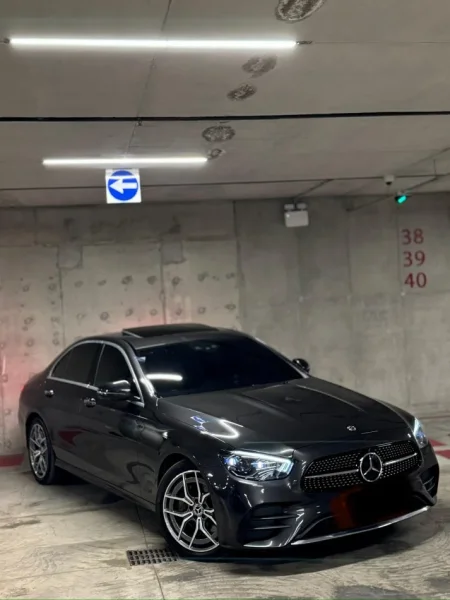 Tirane, shes makine Mercedes Nafte, gri e erret automatik Klima 14.900 km 33.000 €