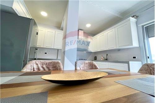 Apartament 3+1+2 qira tek K. Zoologjik. ID: 530291018-900