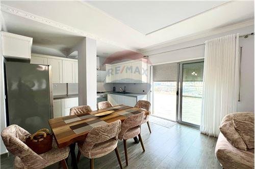 Apartament 3+1+2 qira tek K. Zoologjik. ID: 530291018-900