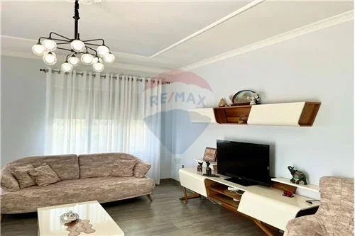 Apartament 3+1+2 qira tek K. Zoologjik. ID: 530291018-900