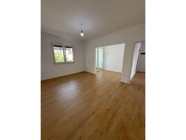 Tirane, shitet apartament 2+1 Kati 2, 72 m² 122.000 € (Alidemi)