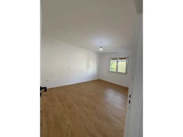 Tirane, shitet apartament 2+1 Kati 2, 72 m² 122.000 € (Alidemi)