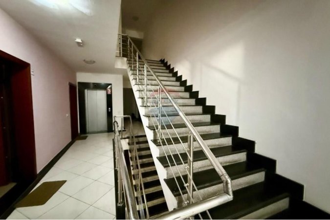 Tirane, jepet me qera apartament 2+1 Kati 3, 105 m² 900 € (Rruga Sami Frashëri, ID: 530291018-894)