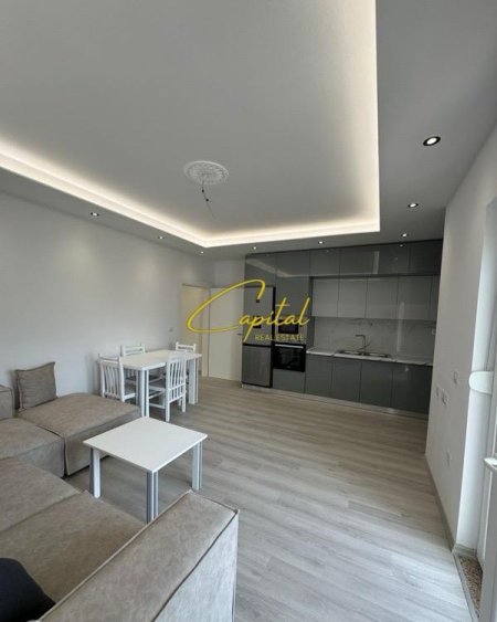 Tirane, jepet me qera apartament 2+1 Kati 2, 80 m² 500 € (SAUK)