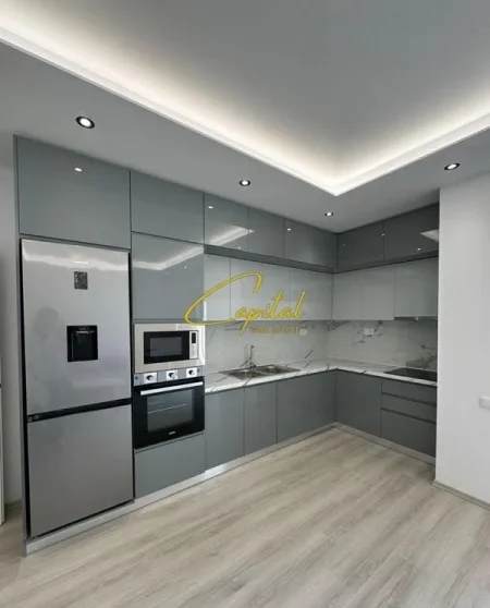Tirane, jepet me qera apartament 2+1 Kati 2, 80 m² 500 € (SAUK)