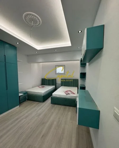 Tirane, jepet me qera apartament 2+1 Kati 2, 80 m² 500 € (SAUK)