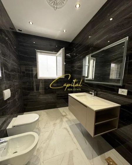 Tirane, jepet me qera apartament 2+1 Kati 2, 80 m² 500 € (SAUK)