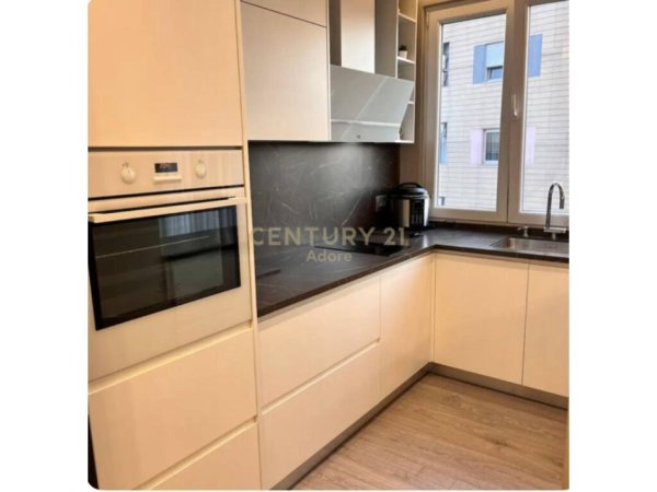 Tirane, jepet me qera apartament 2+1+Aneks+Ballkon Kati 3, 86 m² 1.250 € (Rr. Zef Jubani)