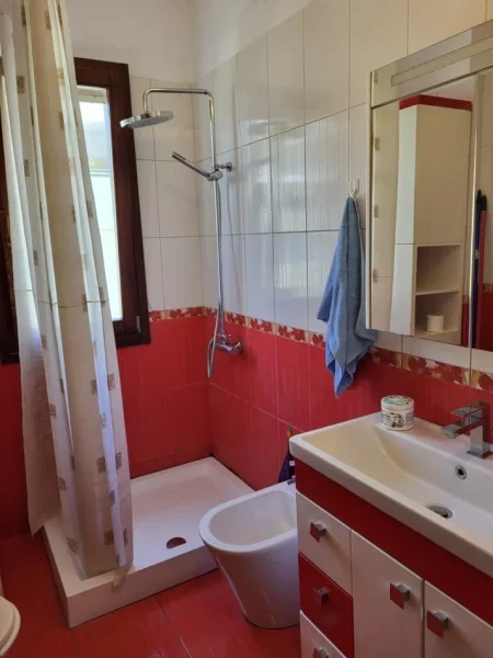 jepet me qera apartament