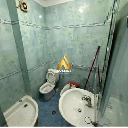Tirane, shitet garsonier 1+1 Kati 3, 45 m² 110.000 € (pazari i ri)