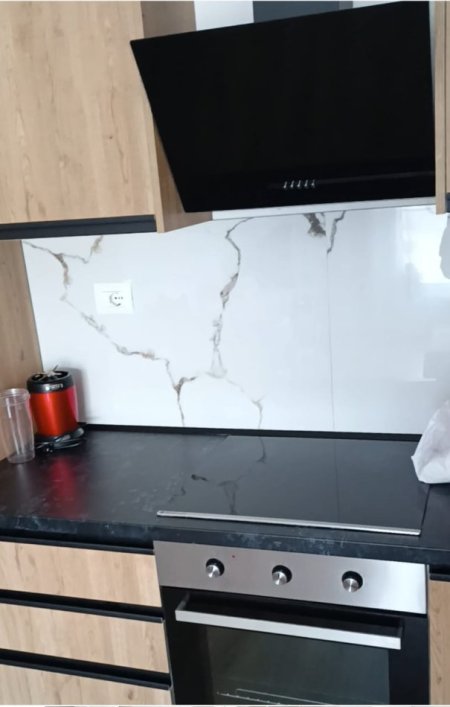 Tirane, jepet me qera apartament 1+1+Ballkon Kati 3, 60 m² 400 € (Ali Demi- Rezidenca Kadiu)