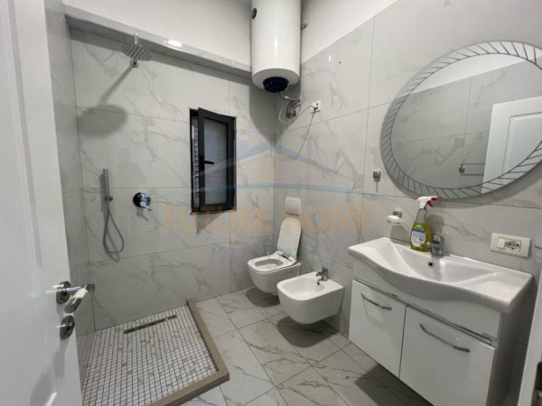 Tirane, jepet me qera apartament 2+1 Kati 0, 50 m² 700 €