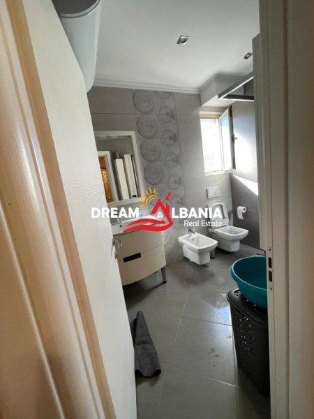 Tirane, jepet me qera apartament 1+1 Kati 3, 51 m² 600 € (rruga Mine Peza)