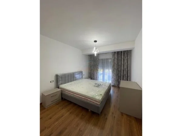Tirane, jepet me qera apartament 1+1 Kati 2, 91 m² 700 € (Rezidenca Kodra e Diellit 2)
