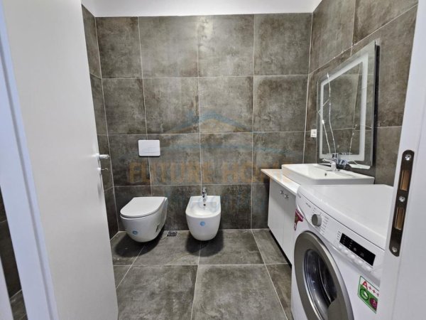 Tirane, jepet me qera apartament 2+1 Kati 2, 94 m² 650 € (Bulevardi i ri)