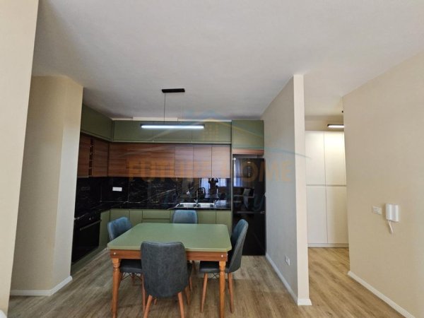 Shqiperi, jepet me qera apartament 2+1 Kati 2, 94 m² 650 € (Bulevardi i ri)