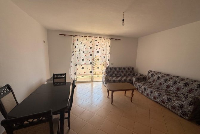Tirane, jepet me qera apartament 2+1+Ballkon Kati 6, 105 m² 400 € (Prane Restorant Fresku)