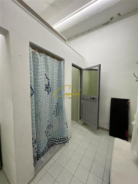 Tirane, shitet ambjent biznesi Kati 0, 120 m² 110.000 € (FRESKU)