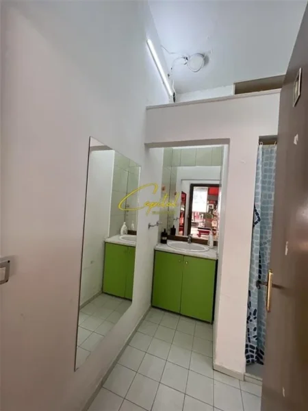 Tirane, shitet ambjent biznesi Kati 0, 120 m² 110.000 € (FRESKU)