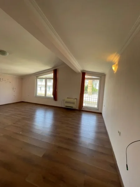 Tirane, shitet Vile 3 Katshe Kati 4, 670 m² 850.000 € (Akacia Hills, TEG)