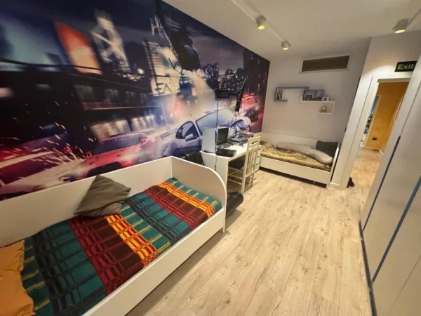 Tirane, jepet me qera apartament 3+1+Ballkon Kati 2, 130 m² 750 € (Vasil Shanto)