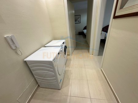 Tirane, jepet me qera apartament 2+1+Ballkon Kati 6, 117 m² 700 € 