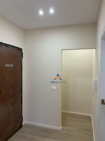 Durres, shitet apartament 1+1+Ballkon Kati 2, 51 m² 95.000 € (KOMPLEKSI KOLOSEU,SHKEMBI I KAVAJES)