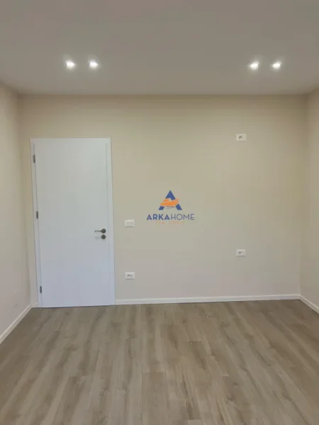 Durres, shitet apartament 1+1+Ballkon Kati 2, 51 m² 95.000 € (KOMPLEKSI KOLOSEU,SHKEMBI I KAVAJES)