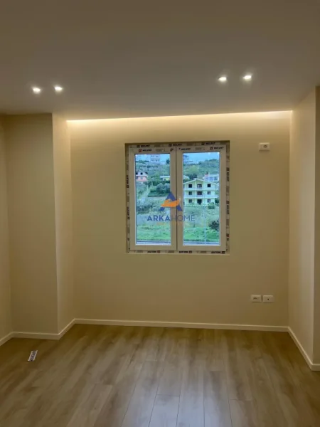 Durres, shitet apartament 1+1+Ballkon Kati 2, 51 m² 95.000 € (KOMPLEKSI KOLOSEU,SHKEMBI I KAVAJES)